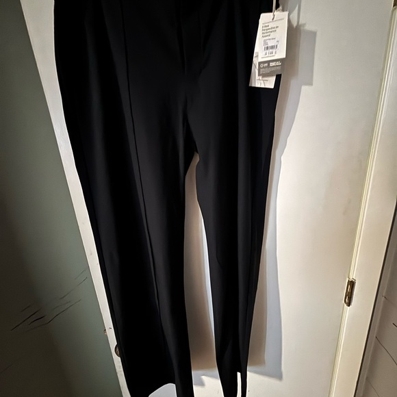 Vuori Women's Black Wide-Leg Trousers - Picture 8 of 16